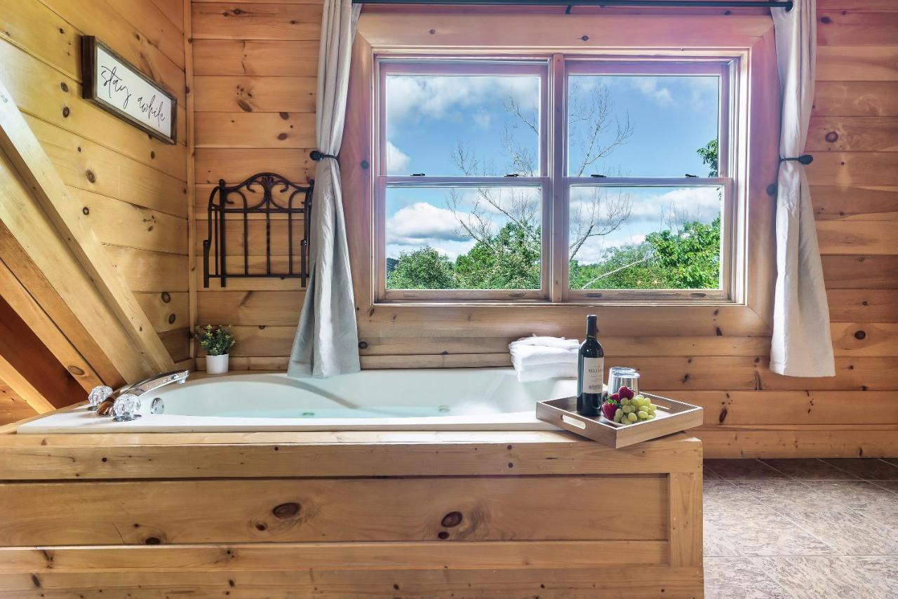 Summer Sale! Pool, Sauna, View, Hottub, Game Sevierville Bagian luar foto
