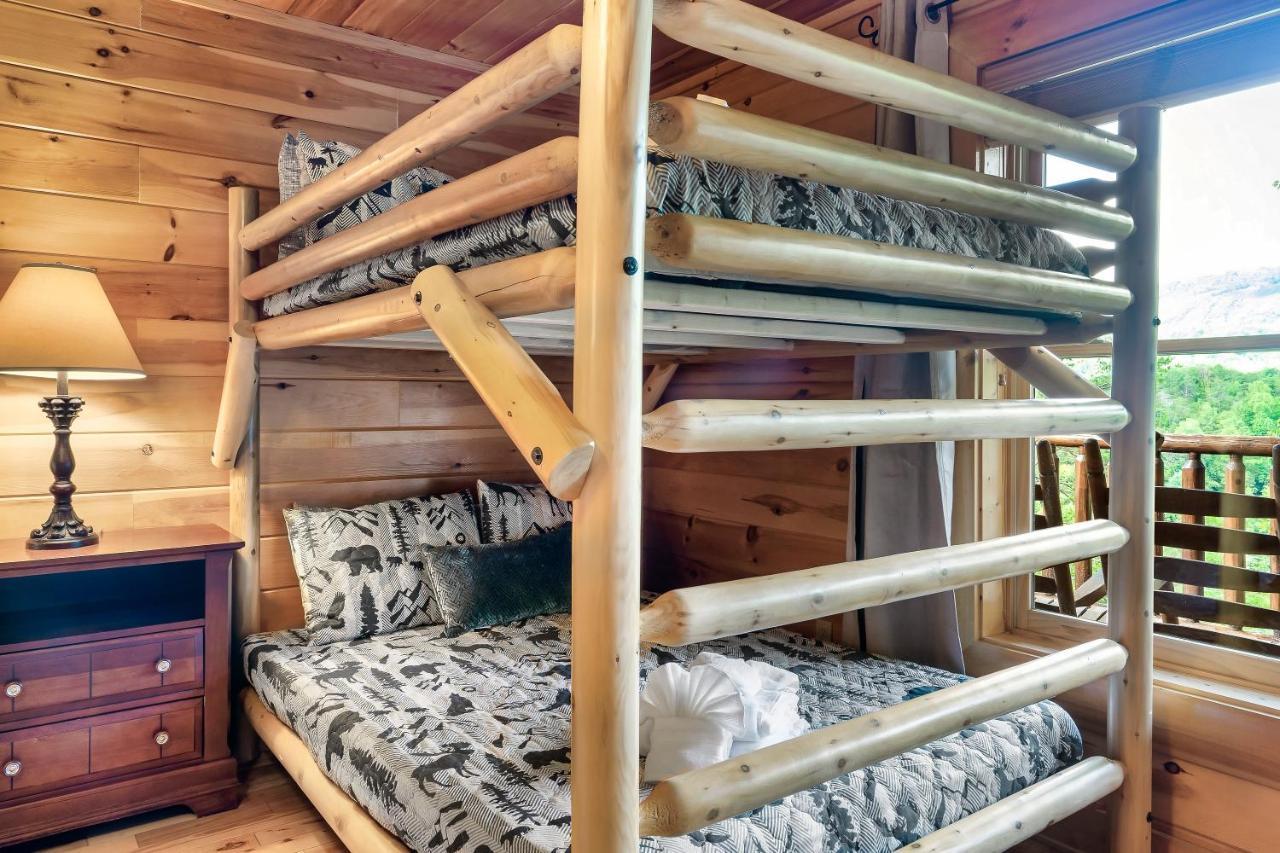 Summer Sale! Pool, Sauna, View, Hottub, Game Sevierville Bagian luar foto
