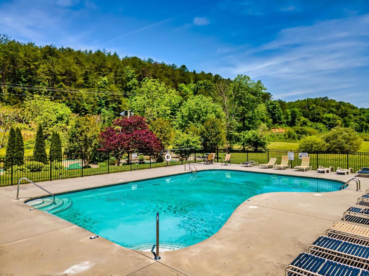 Summer Sale! Pool, Sauna, View, Hottub, Game Sevierville Bagian luar foto