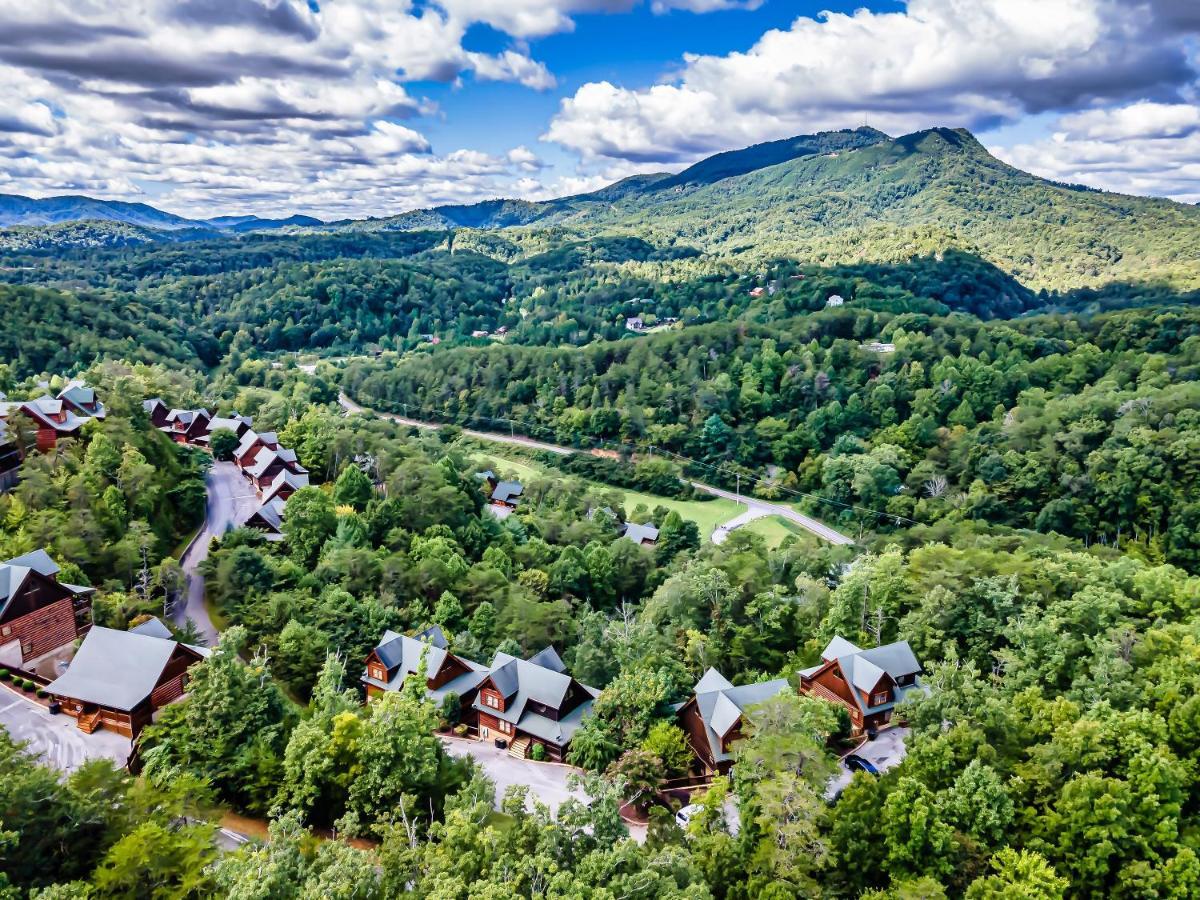 Summer Sale! Pool, Sauna, View, Hottub, Game Sevierville Bagian luar foto